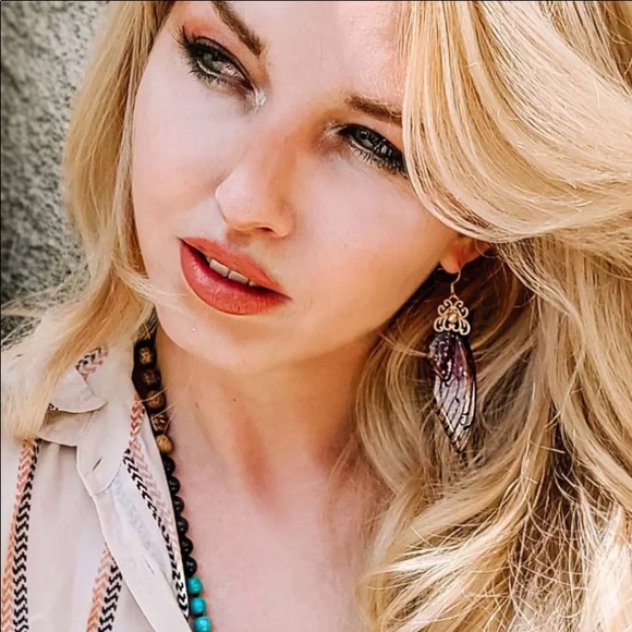 Beautiful Butterfly Wing Earrings - Picture 4 of 5